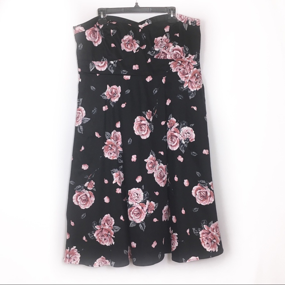 Torrid strapless black floral dress